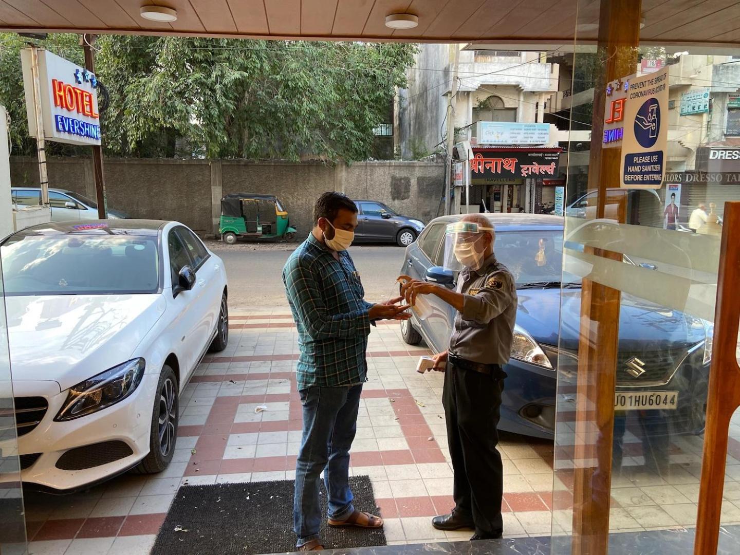 Hotel Evershine راجكوت المظهر الخارجي الصورة