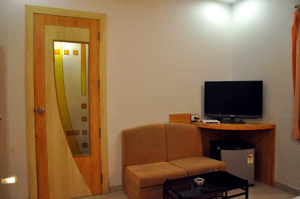Hotel Evershine راجكوت المظهر الخارجي الصورة